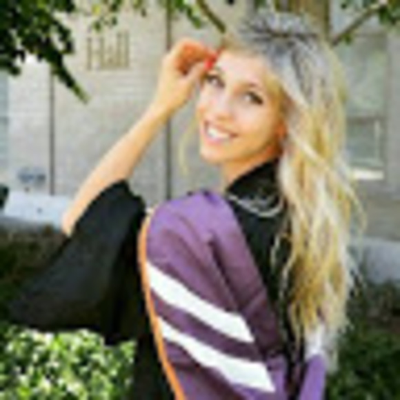 Meet your Posher, Hailey - Picture 1 of 1